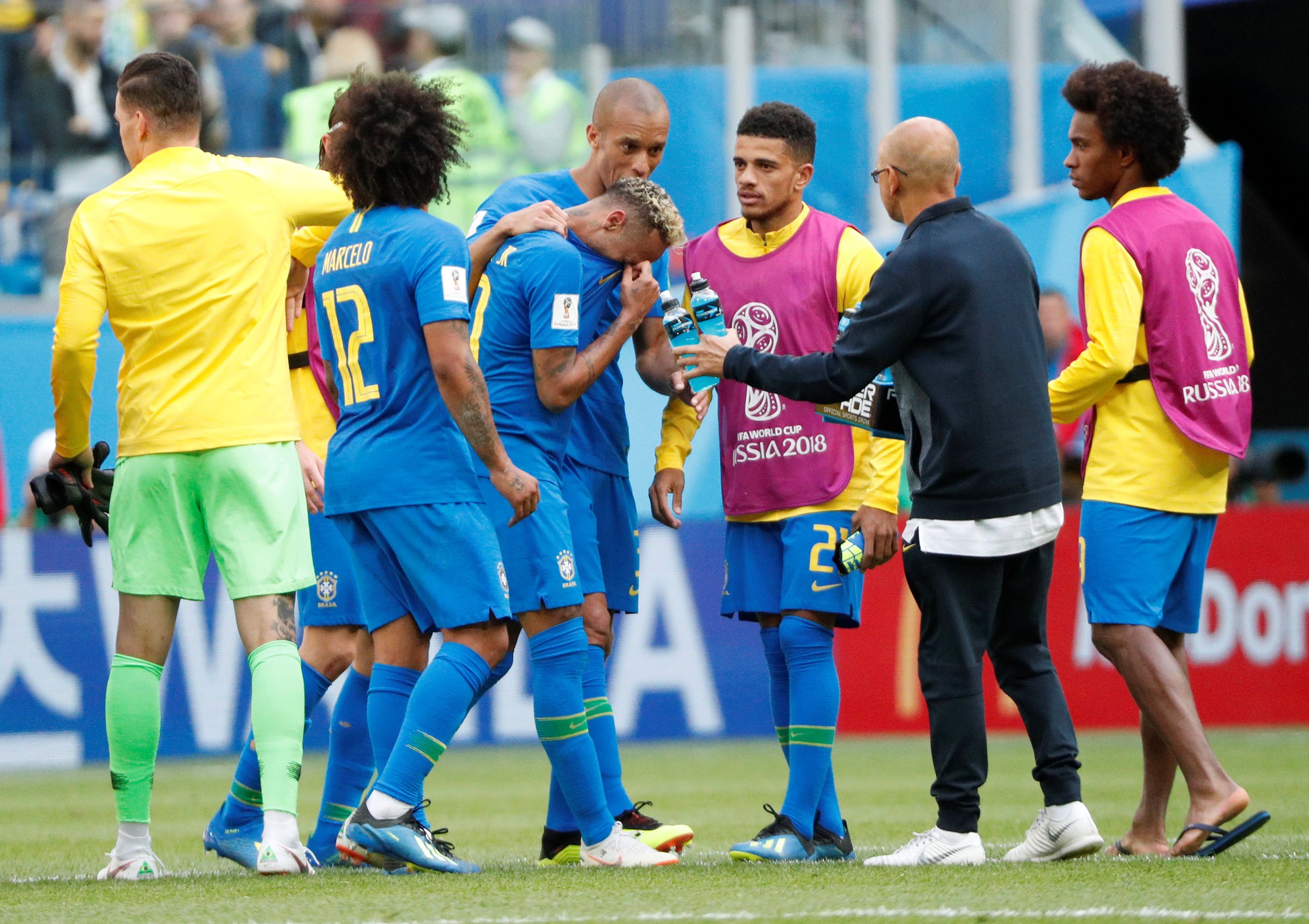 Những khoảng khắc cảm động cùng World Cup 2018 - Ảnh 4.