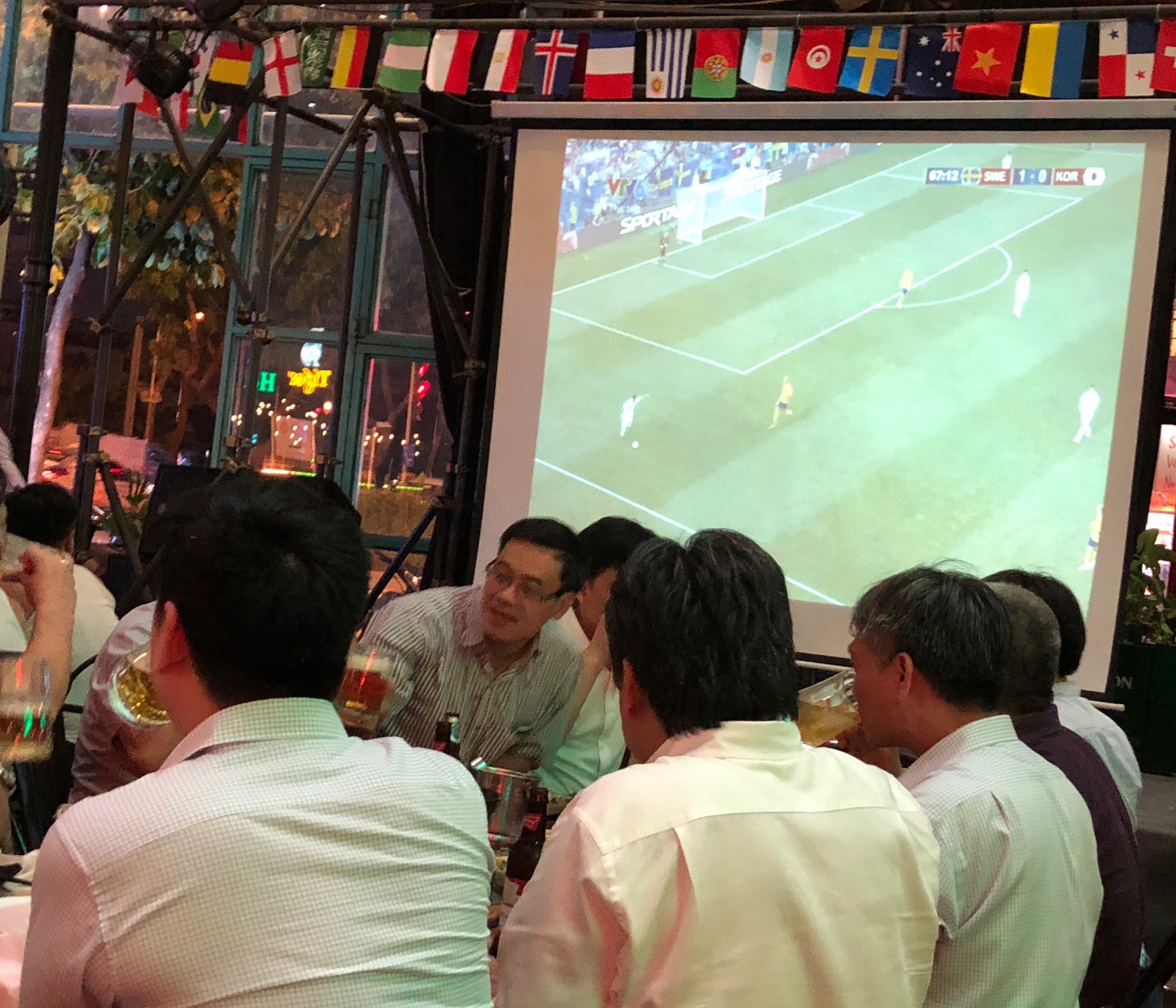 Quý ông đột quỵ tăng vọt mùa World Cup