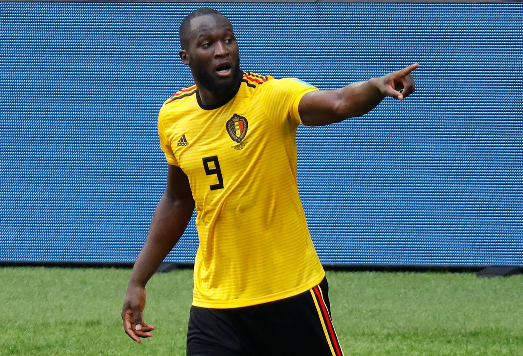 Bỉ thắng 5 sao, Lukaku đua tranh Gi&agrave;y v&agrave;ng với Ronaldo - Ảnh 9.