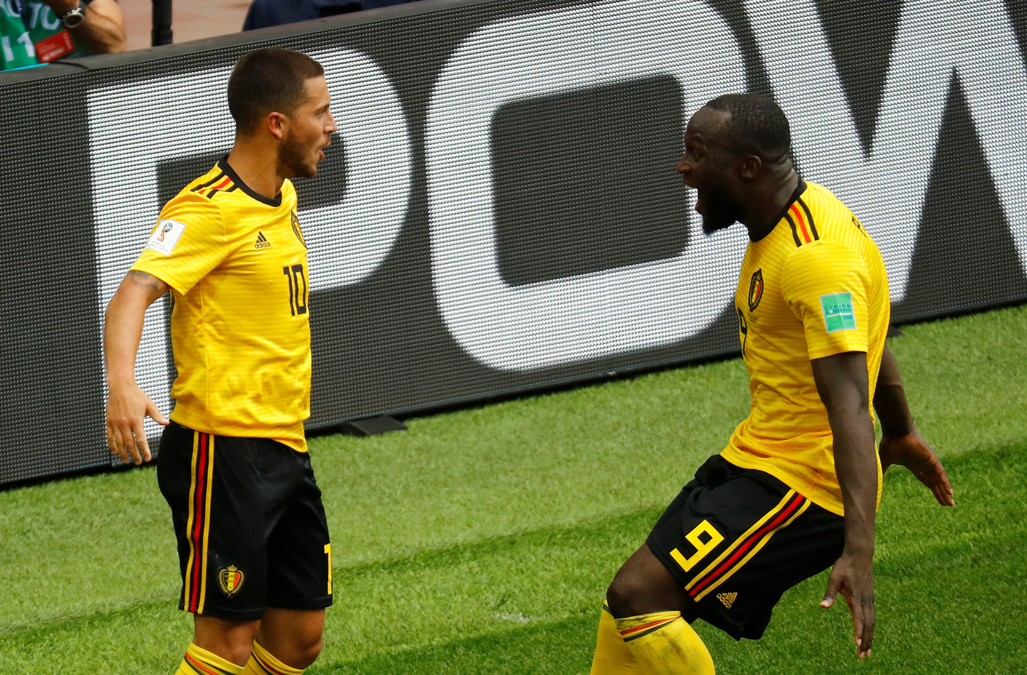 Bỉ thắng 5 sao, Lukaku đua tranh Gi&agrave;y v&agrave;ng với Ronaldo - Ảnh 6.