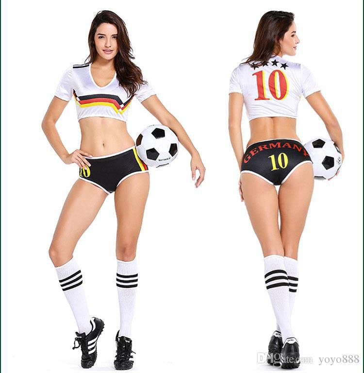 Nóng hơn khi mua trang phục sexy mùa World Cup - Ảnh 5.