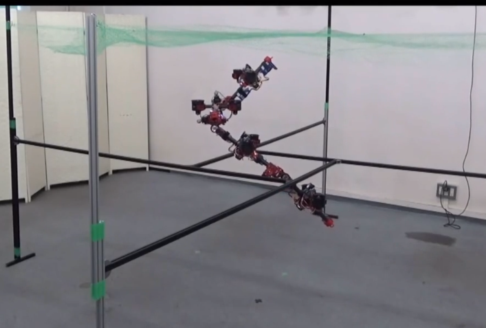 Dragon, robot bay lượn như rồng - Ảnh 1.
