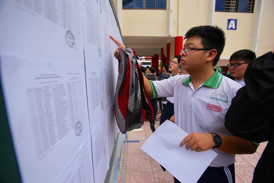 Th&iacute; sinh đến điểm thi THPT, chỉnh sửa hồ sơ nhanh ch&oacute;ng - Ảnh 1.