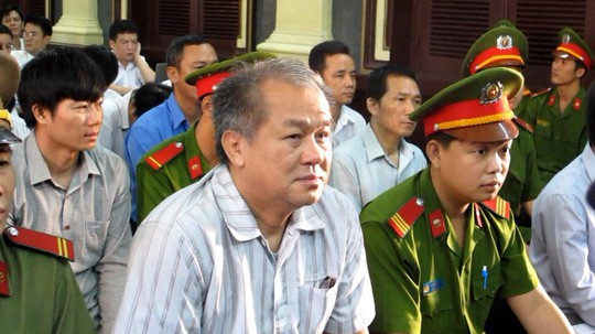 Những quan chức n&agrave;o được triệu tập trong phi&ecirc;n xử cựu ph&oacute; Thống đốc Ng&acirc;n h&agrave;ng Nh&agrave; nước? - Ảnh 2.