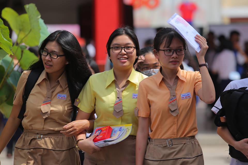 Sẽ ra sao khi điểm môn văn 2 lần chấm chênh lệch?