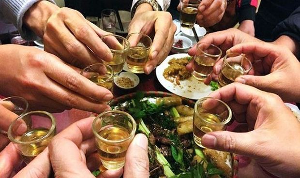 "Nữ quái' chế rượu độc làm hại não nam thực khách