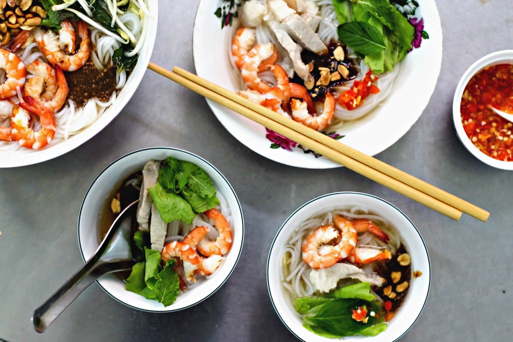 B&uacute;n gỏi d&agrave;: nghe ngồ ngộ m&agrave; ăn ngon hết &yacute; - Ảnh 5.