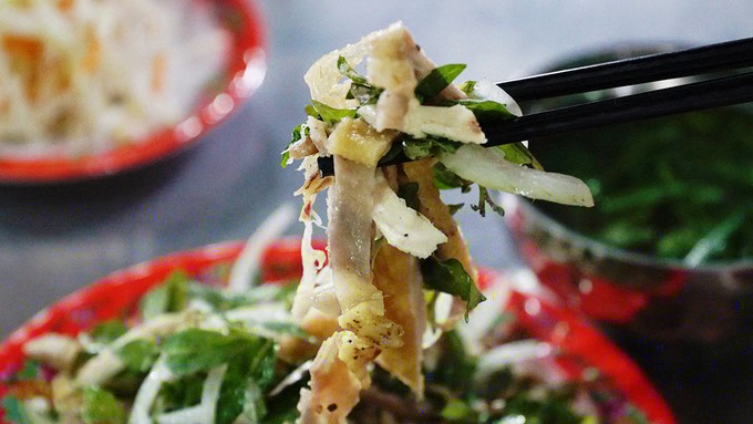 Quán cơm gà hơn nửa thế kỷ giữa lòng phố cổ Hội An - Ảnh 7.