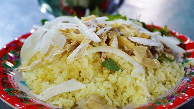 Quán cơm gà hơn nửa thế kỷ giữa lòng phố cổ Hội An - Ảnh 3.
