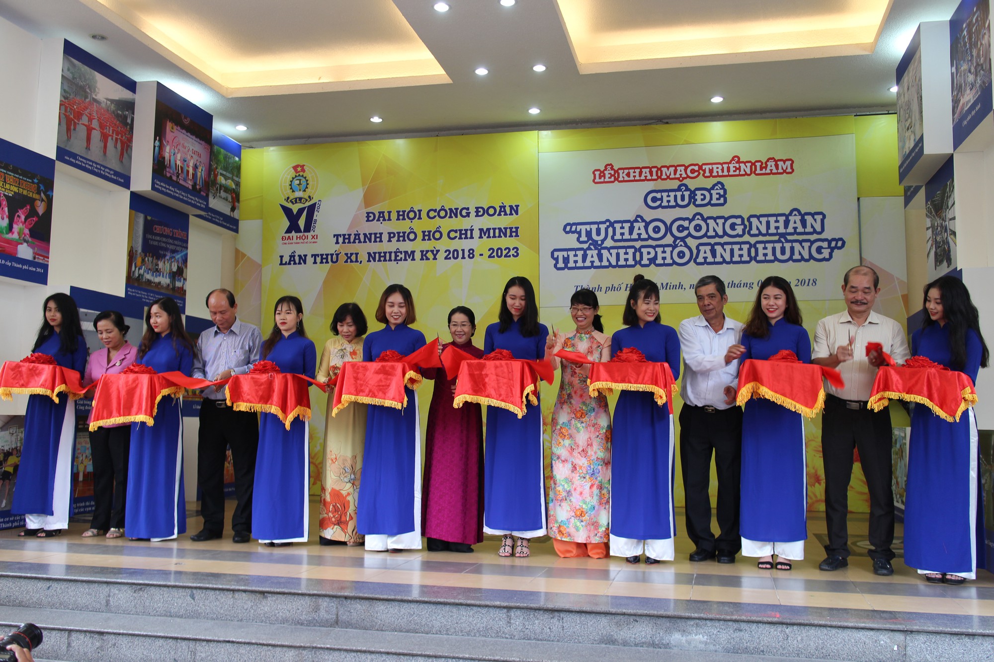 Tưng bừng khai mạc triển l&atilde;m  &ldquo;Tự h&agrave;o c&ocirc;ng nh&acirc;n Th&agrave;nh phố anh h&ugrave;ng&rdquo; - Ảnh 1.