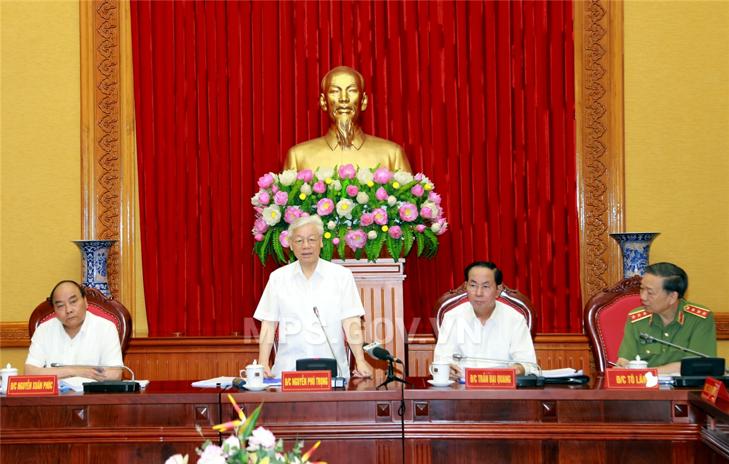 Tổng B&iacute; thư chỉ đạo sắp xếp bộ m&aacute;y, nh&acirc;n sự c&ocirc;ng an - Ảnh 1.