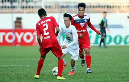 Clip HAGL đè bẹp Than Quảng Ninh ở vòng 16 V-League