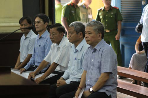XÉT XỬ NGUYÊN PHÓ THỐNG ĐỐC NGÂN HÀNG NHÀ NƯỚC: Kiến nghị làm rõ vai trò của nhiều người