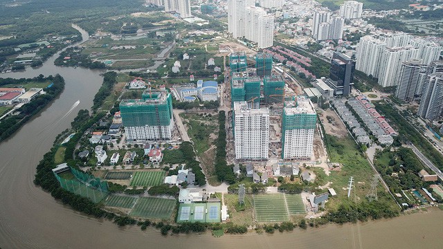 Vốn cho BĐS: ngân hàng vừa siết vừa giảm lãi suất huy động - Ảnh 1.