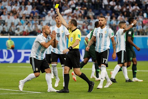 Gặp Pháp, Argentina làm sao đá!