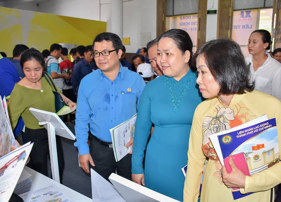 Mời CNVC-LĐ đến xem triển l&atilde;m &ldquo;Tự h&agrave;o c&ocirc;ng nh&acirc;n th&agrave;nh phố anh h&ugrave;ng&rdquo; - Ảnh 4.