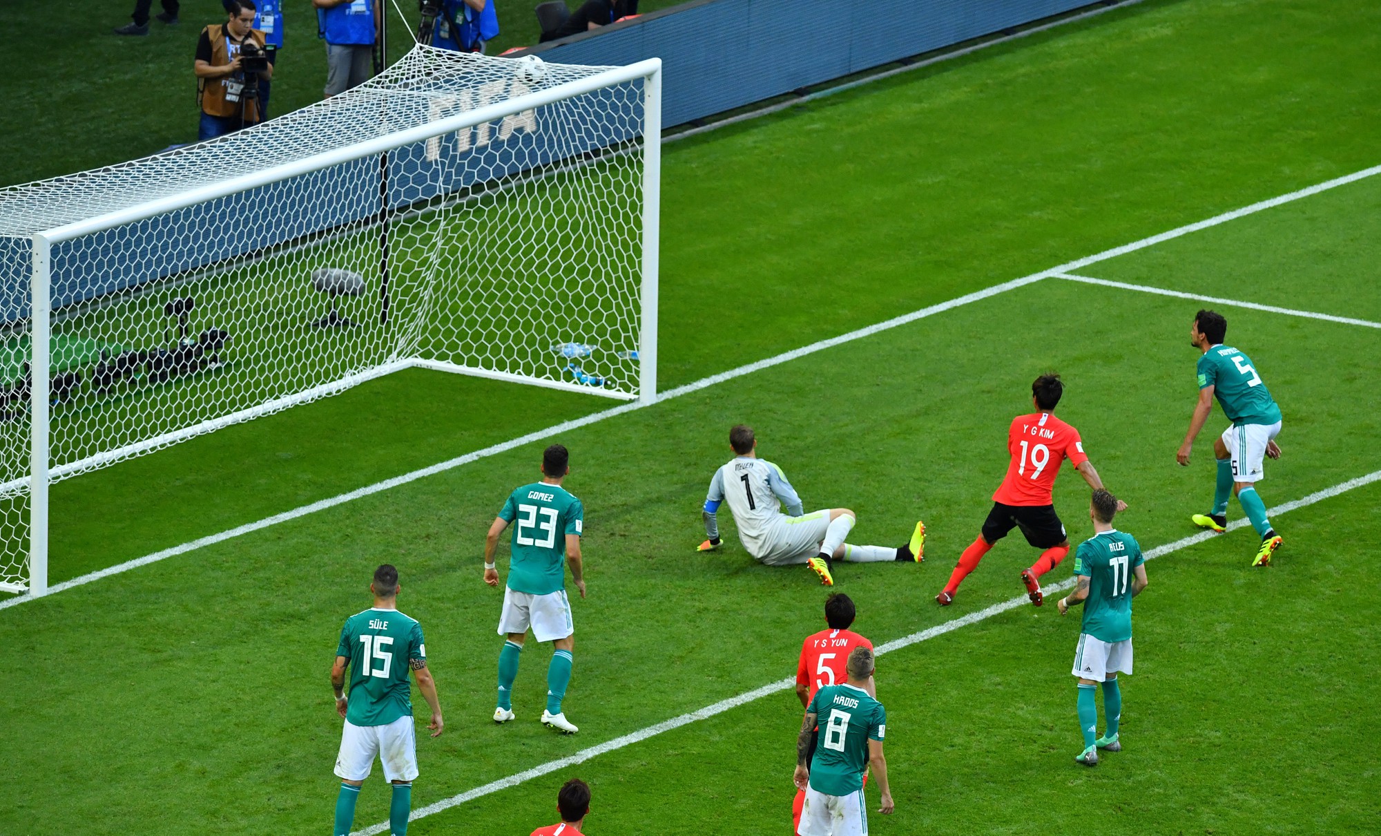 H&agrave;n Quốc tạo đại địa chấn, loại Đức khỏi World Cup - Ảnh 3.