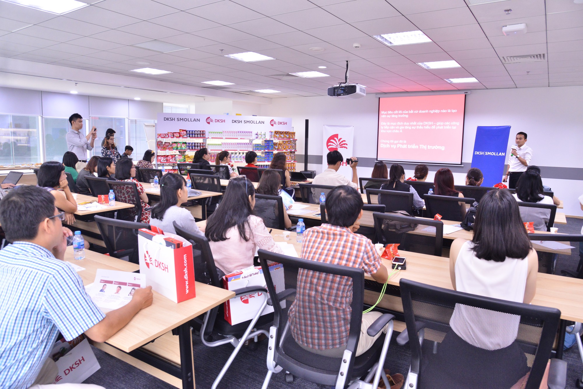 Field marketing: Quyết định th&agrave;nh c&ocirc;ng của thị trường b&aacute;n lẻ Việt Nam - Ảnh 2.