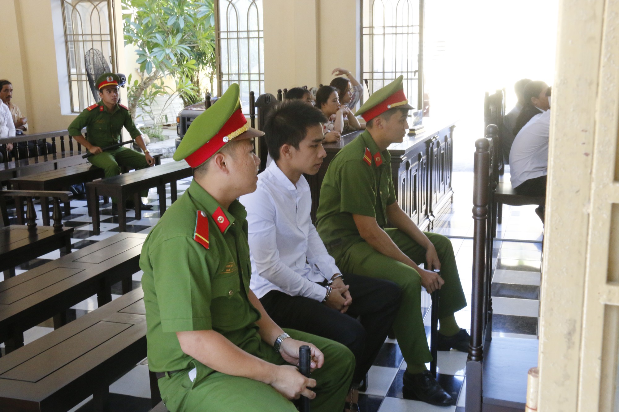 9 năm tù cho kẻ giết người yêu là nữ sinh viên bằng 18 nhát dao