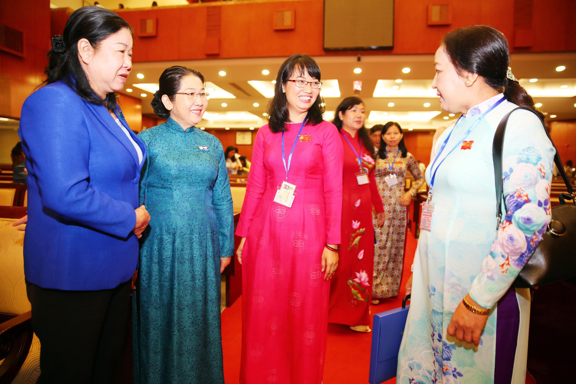 Sôi nổi bàn chuyện công nhân, Công đoàn
