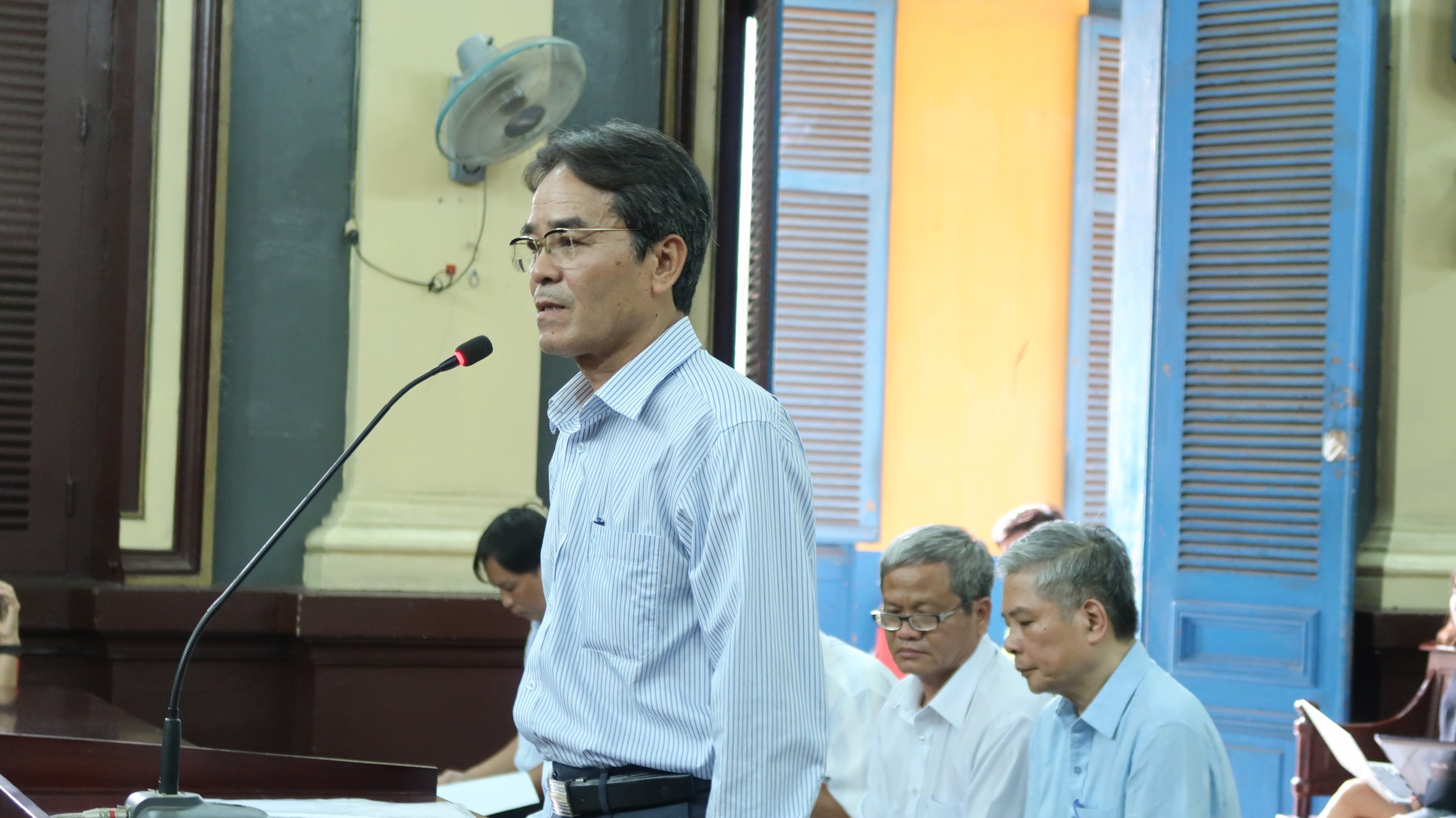 Nguyên Phó Thống đốc Ngân hàng Nhà nước nấc nghẹn nói lời sau cùng - Ảnh 2.