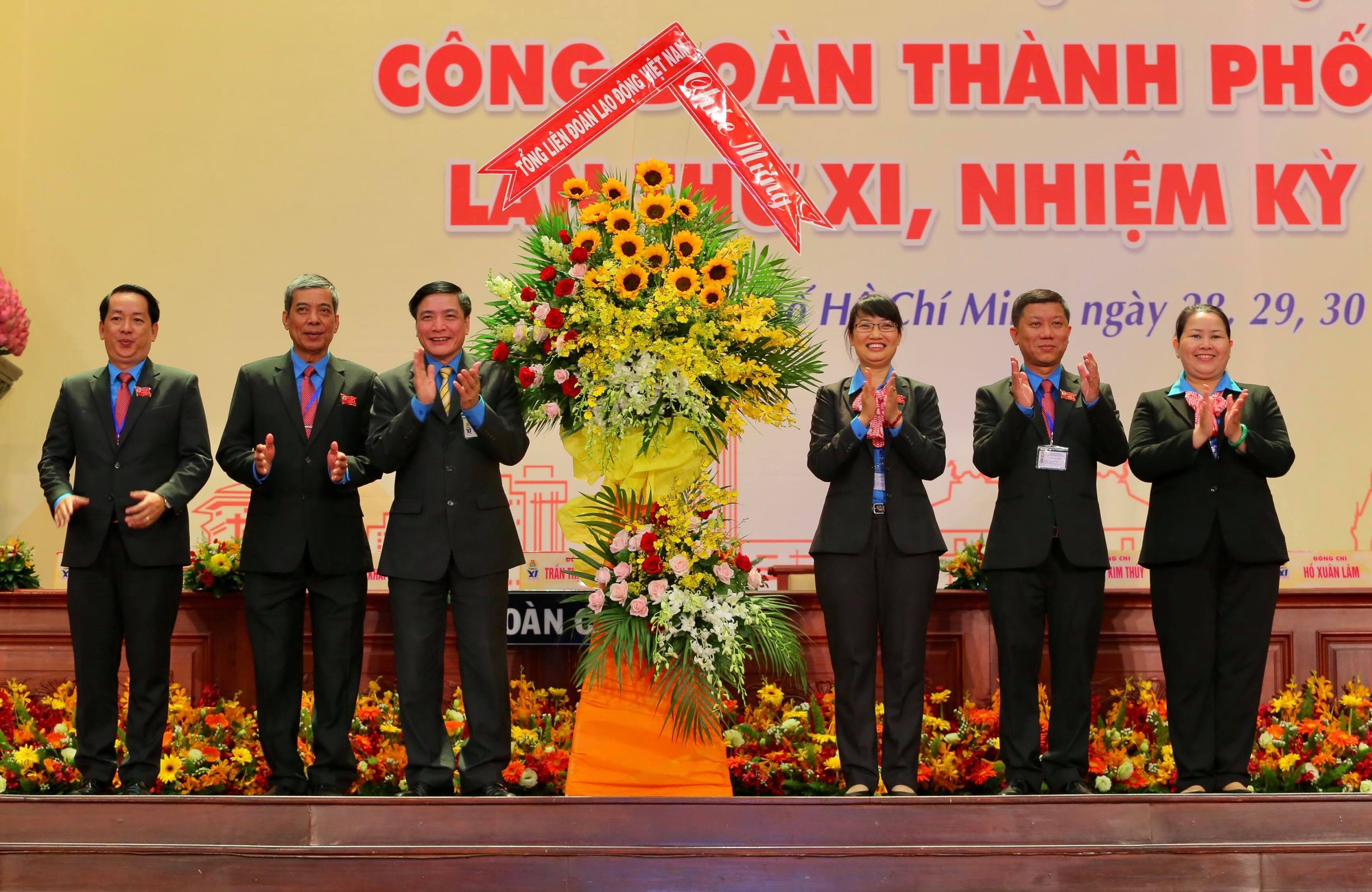 Khai mạc Đại hội XI C&ocirc;ng đo&agrave;n TP HCM: B&aacute;m s&aacute;t thực tiễn, s&acirc;u s&aacute;t với đời sống CNVC-LĐ - Ảnh 3.