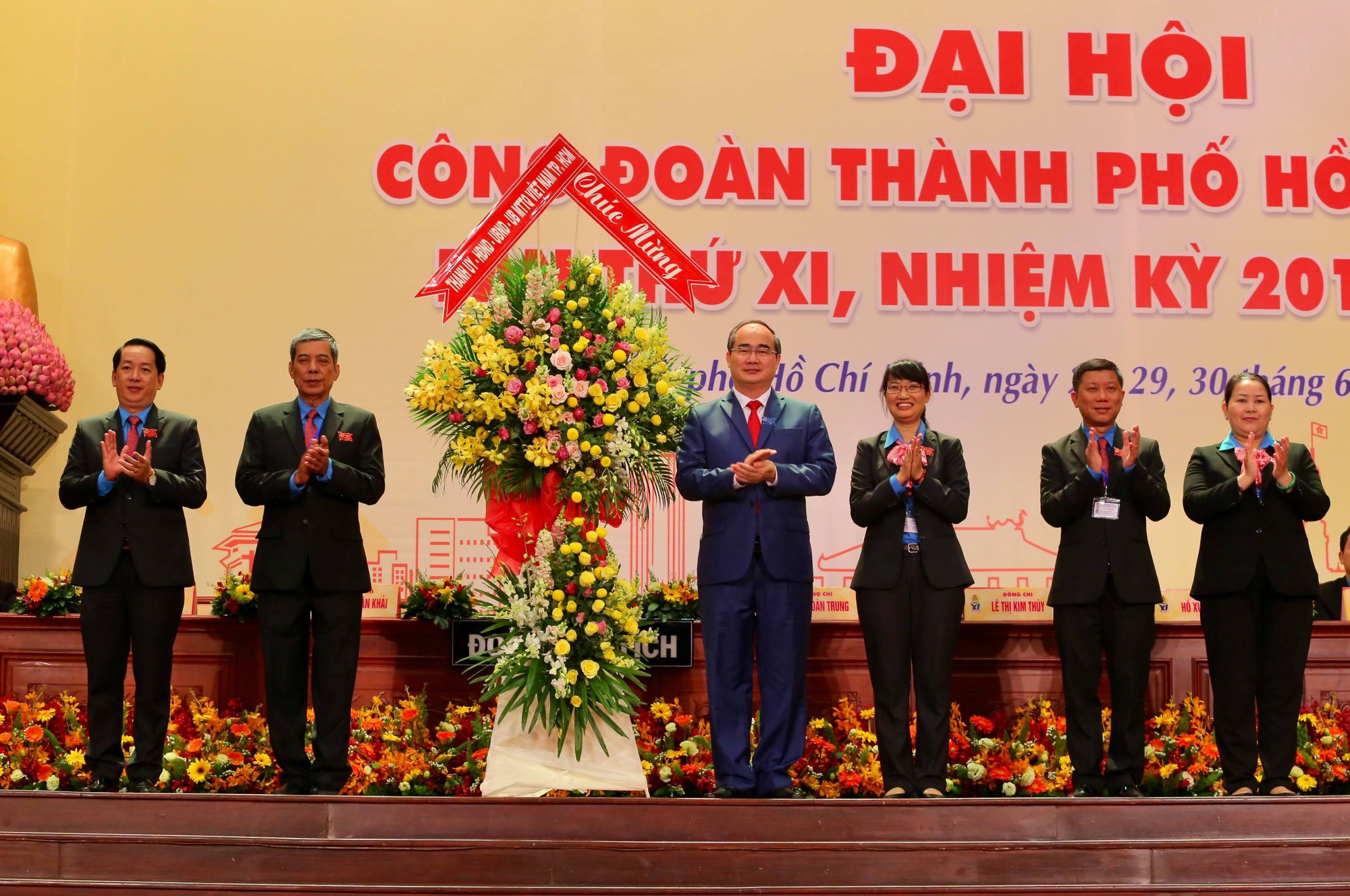 Khai mạc Đại hội XI C&ocirc;ng đo&agrave;n TP HCM: B&aacute;m s&aacute;t thực tiễn, s&acirc;u s&aacute;t với đời sống CNVC-LĐ - Ảnh 4.