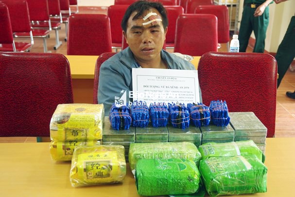 Vây bắt thầy giáo buôn 20 bánh heroin, 2 sĩ quan biên phòng bị bắn trọng thương