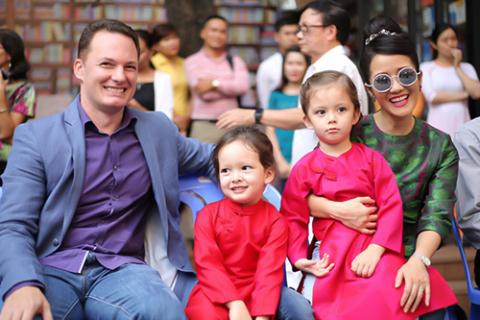 Ca sĩ Hồng Nhung trải l&ograve;ng sau ly h&ocirc;n - Ảnh 1.