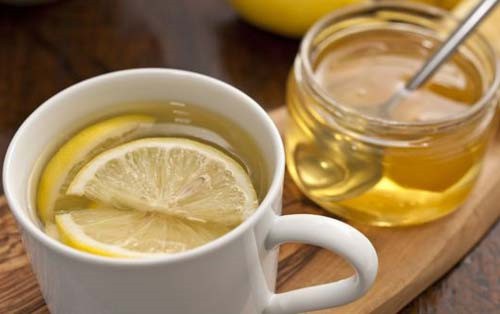 C&aacute;ch ph&ograve;ng v&agrave; trị cảm lạnh khi bị d&iacute;nh mưa m&ugrave;a h&egrave; - Ảnh 5.