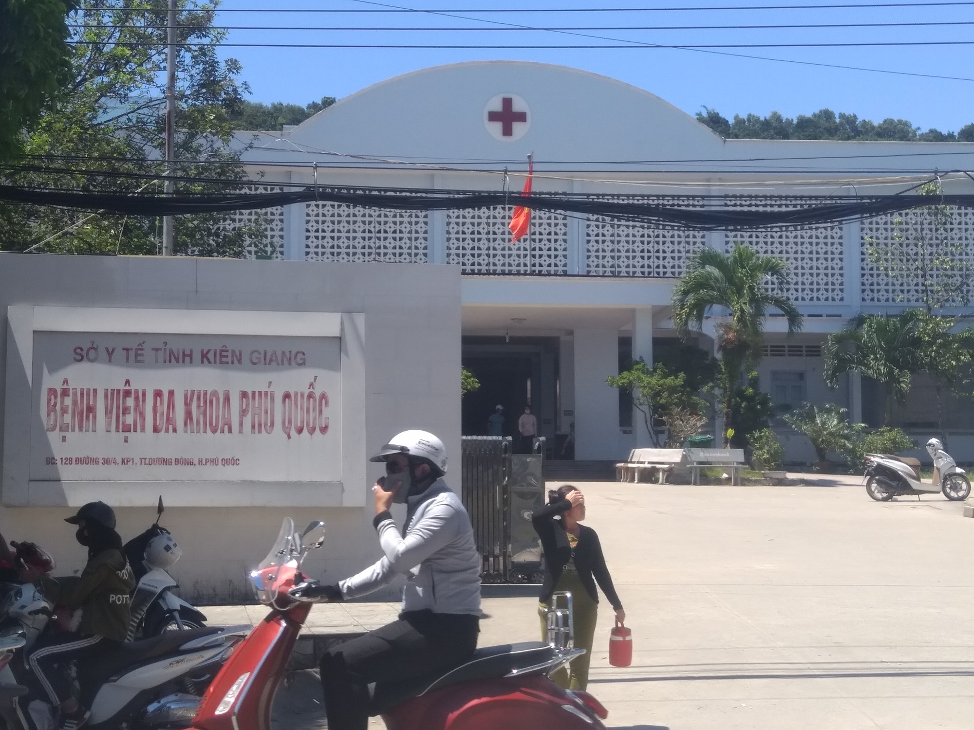 Nữ điều dưỡng ở Phú Quốc bị người nhà bệnh nhân tát vào mặt