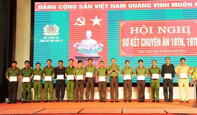 Bộ trưởng T&ocirc; L&acirc;m n&oacute;i về cuộc đấu s&uacute;ng v&acirc;y bắt 2 tr&ugrave;m ma t&uacute;y ở L&oacute;ng Lu&ocirc;ng - Ảnh 3.