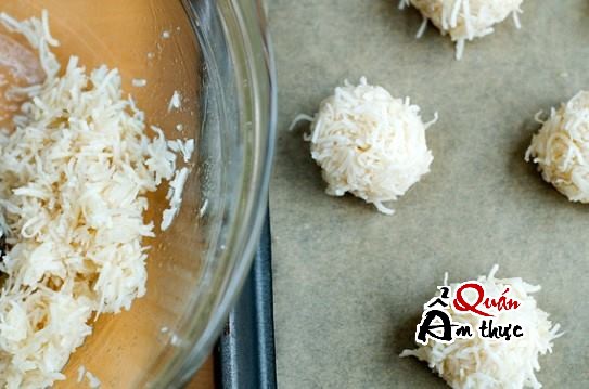 Cách làm bánh dừa nướng giòn rụm - Ảnh 4.