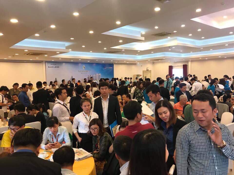 Ch&aacute;y h&agrave;ng dự &aacute;n căn hộ v&ugrave;ng ven - Ảnh 2.
