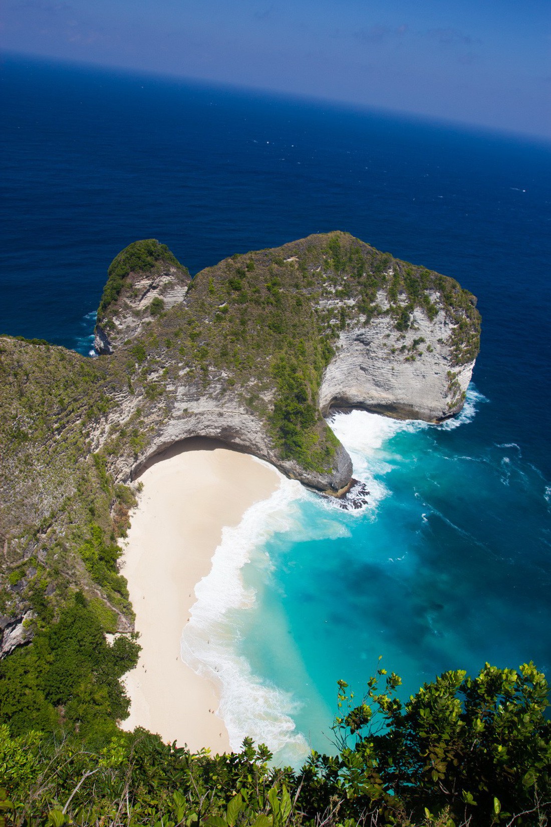Tới Nusa Penida tr&egrave;o l&ecirc;n lưng khủng long - Ảnh 2.
