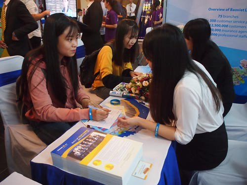 Kết nối hơn 5.000 việc l&agrave;m cho sinh vi&ecirc;n - Ảnh 1.