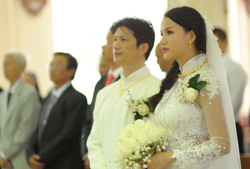 Những sao ngoại, sao Việt bí mật lên xe hoa