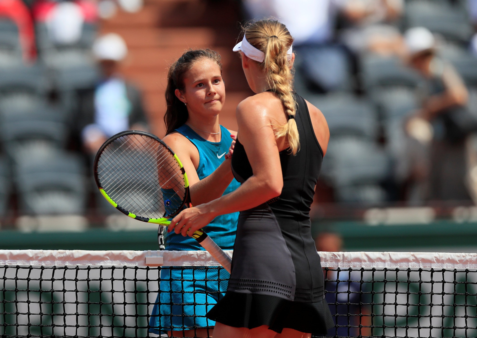 Roland Garros 2018: Nadal gi&agrave;nh v&eacute; v&agrave;o tứ kết, Serena Williams từ bỏ đại chiến v&igrave; chấn thương - Ảnh 4.