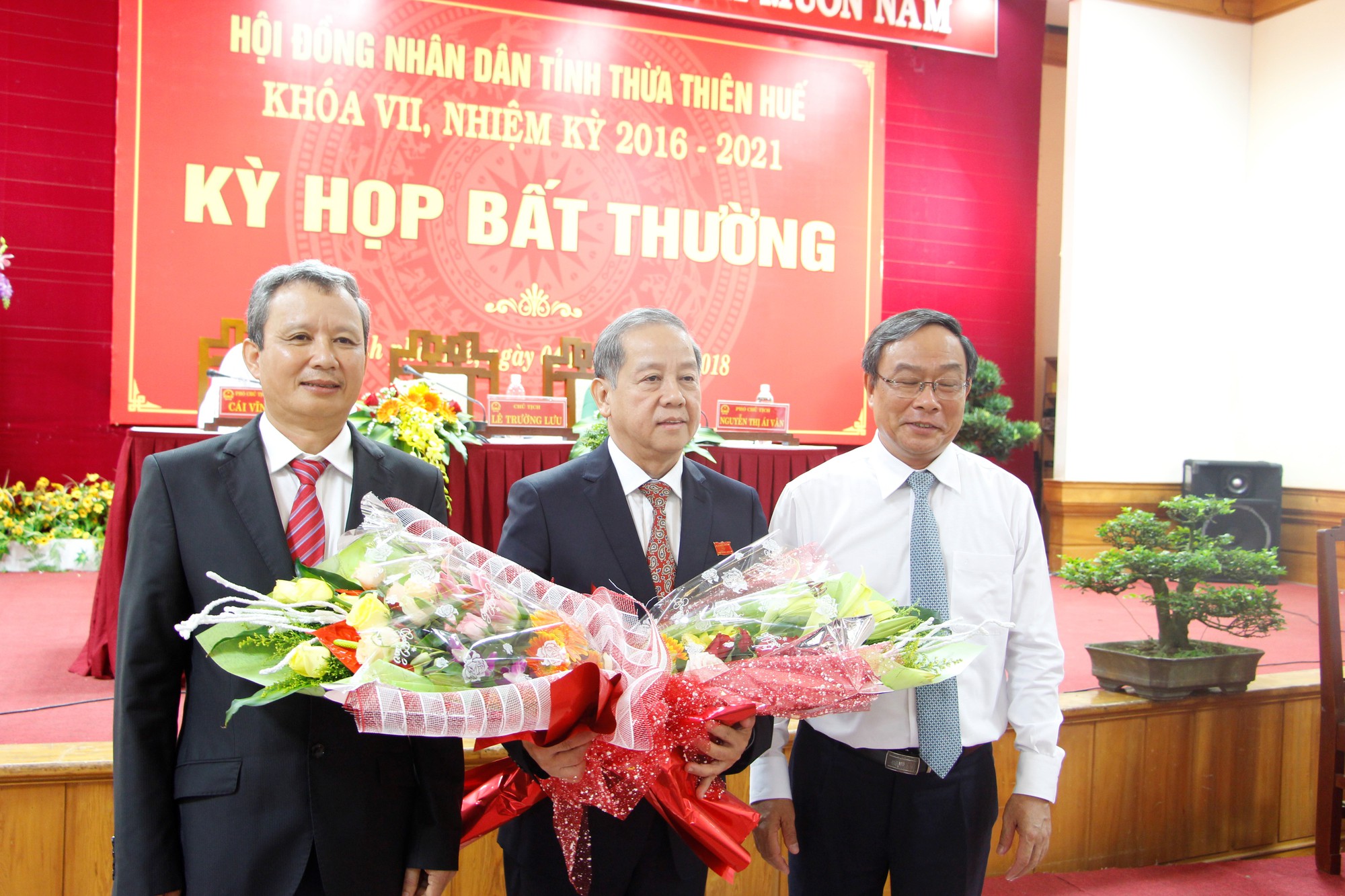 Chủ tịch UBND tỉnh Thừa Thi&ecirc;n &ndash; Huế được miễn nhiệm, chờ nghỉ hưu - Ảnh 2.