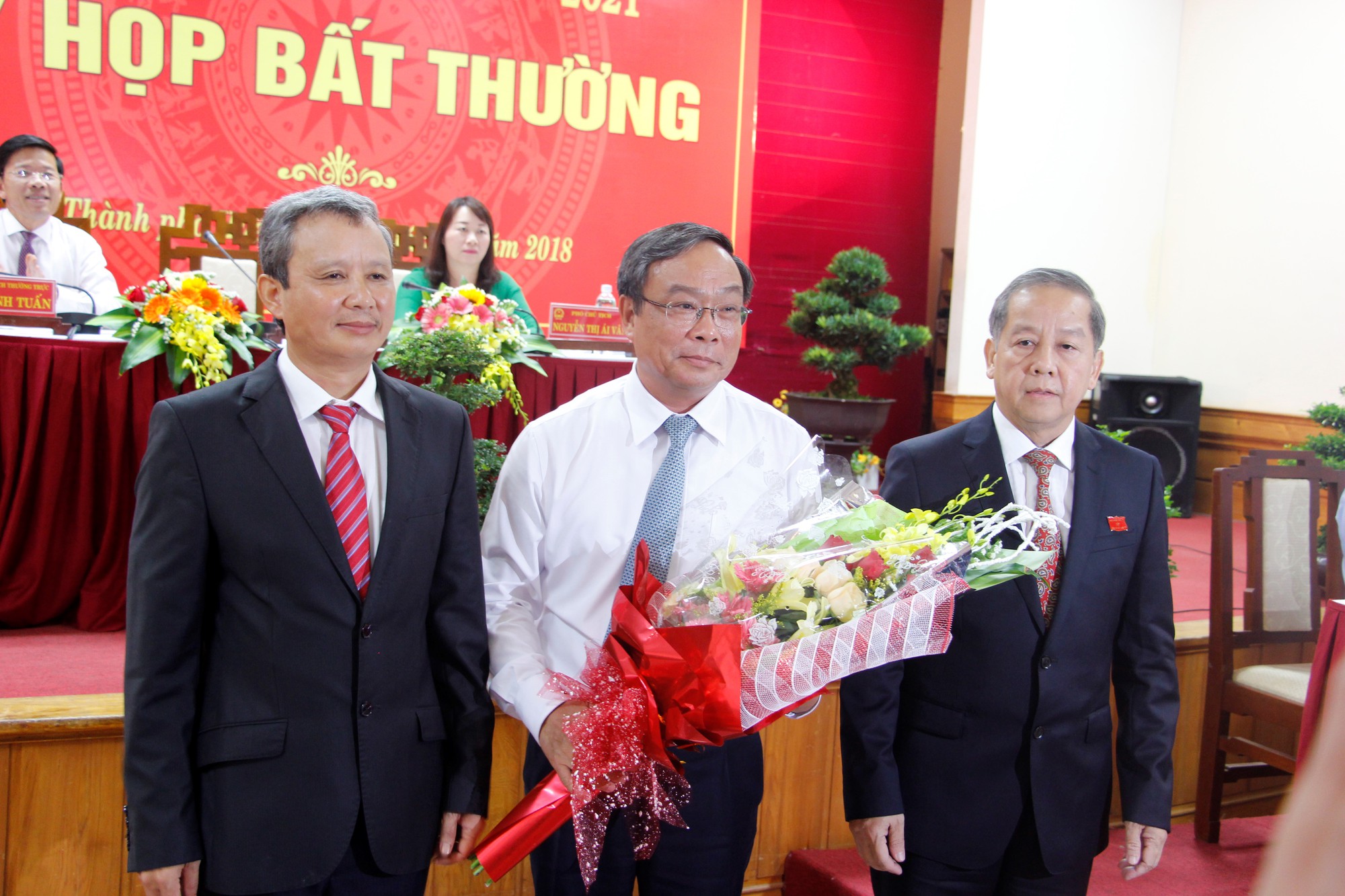 Chủ tịch UBND tỉnh Thừa Thiên – Huế được miễn nhiệm, chờ nghỉ hưu