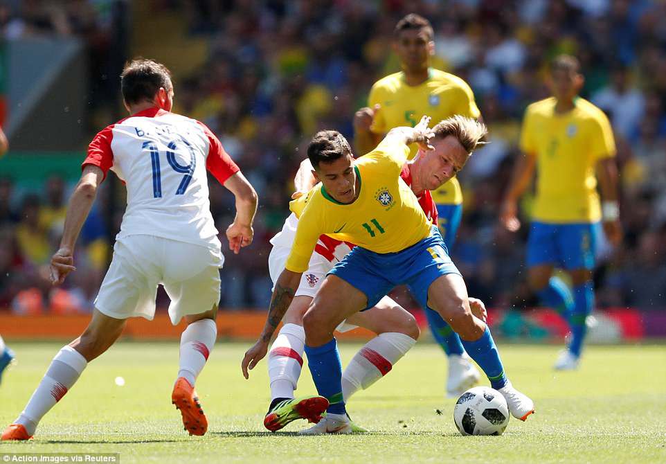 Neymar b&ugrave;ng nổ ng&agrave;y t&aacute;i xuất, Brazil thắng thuyết phục Croatia - Ảnh 5.