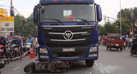 Thai nhi 7 tháng tuổi đã chết sau vụ tai nạn văng khỏi bụng mẹ