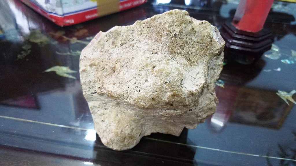 KỲ LẠ: Hai vi&ecirc;n đ&aacute; thơm như nước hoa, 5 tỉ chưa b&aacute;n - Ảnh 2.