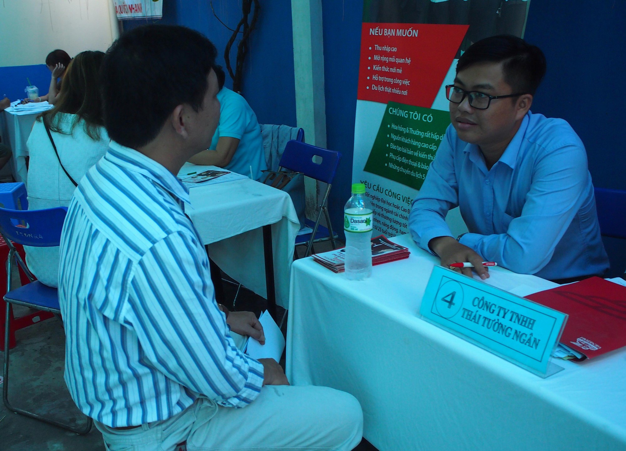 Thiếu nh&acirc;n lực ng&agrave;nh t&agrave;i ch&iacute;nh - Ảnh 1.