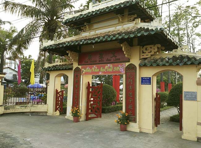 Đến Vĩnh Long để trở về tuổi thơ: Lội ruộng bắt c&aacute;, tr&egrave;o c&acirc;y h&aacute;i quả - Ảnh 5.