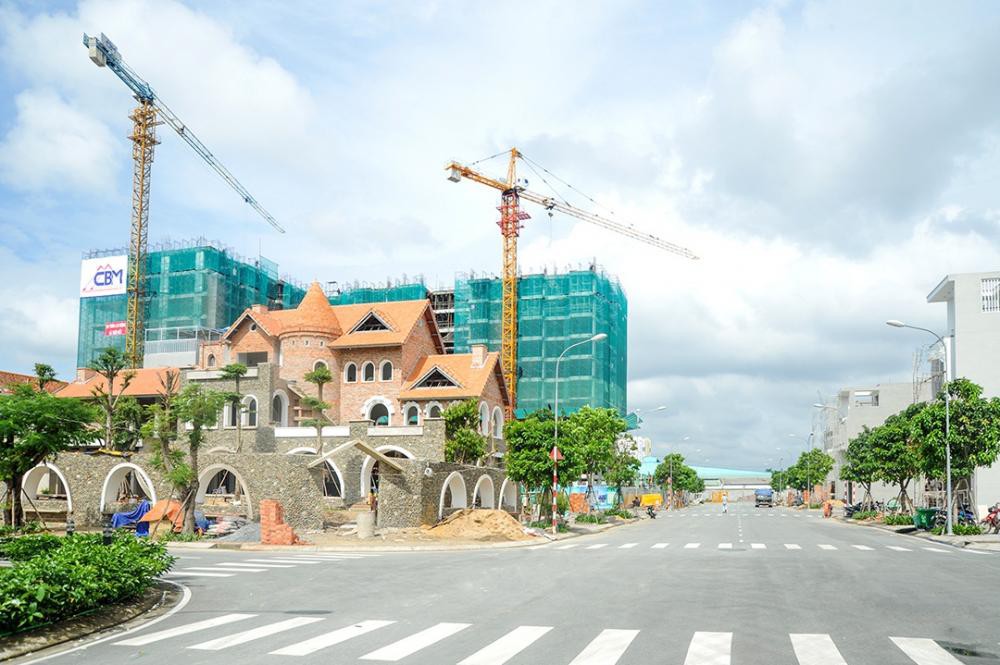 Gi&aacute; nh&agrave; mặt phố quận Thủ Đức cao nhất 120-180 triệu/m2 - Ảnh 2.