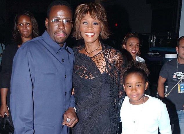 Kinh Thánh của Whitney Houston được rao bán hơn 2 tỉ đồng
