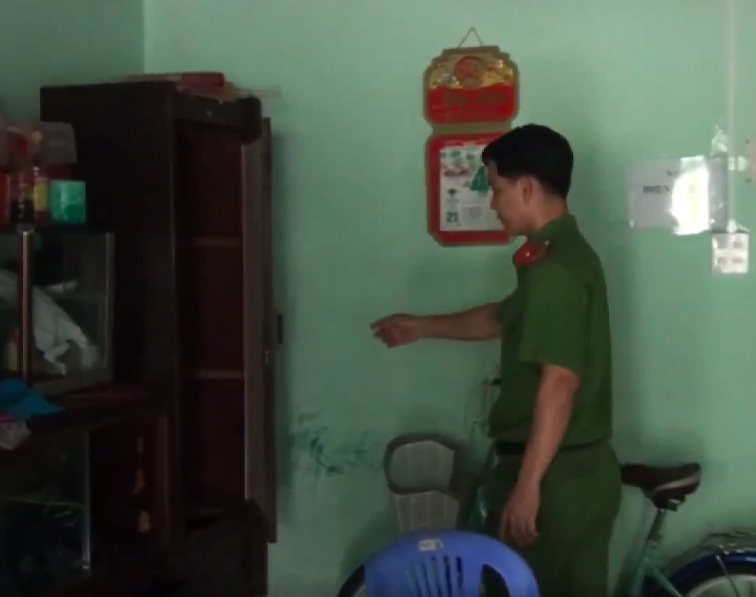 Bịa chuyện mất trộm hơn 500 triệu đồng để xin tiền chị ở Mỹ