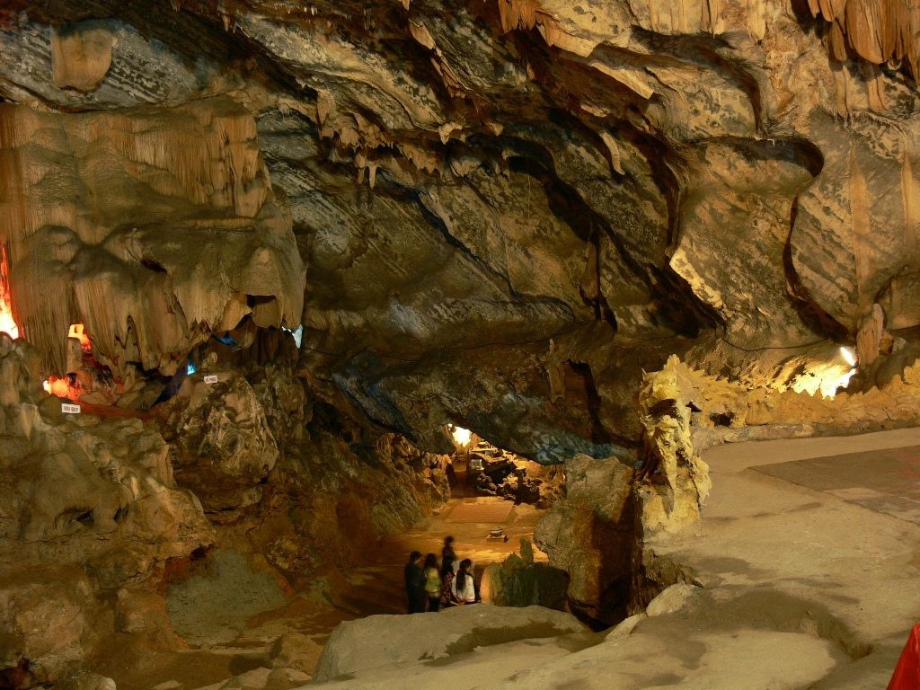 Kỳ th&uacute; hang động VN như rồng ch&uacute;a vờn ngọc - Ảnh 1.