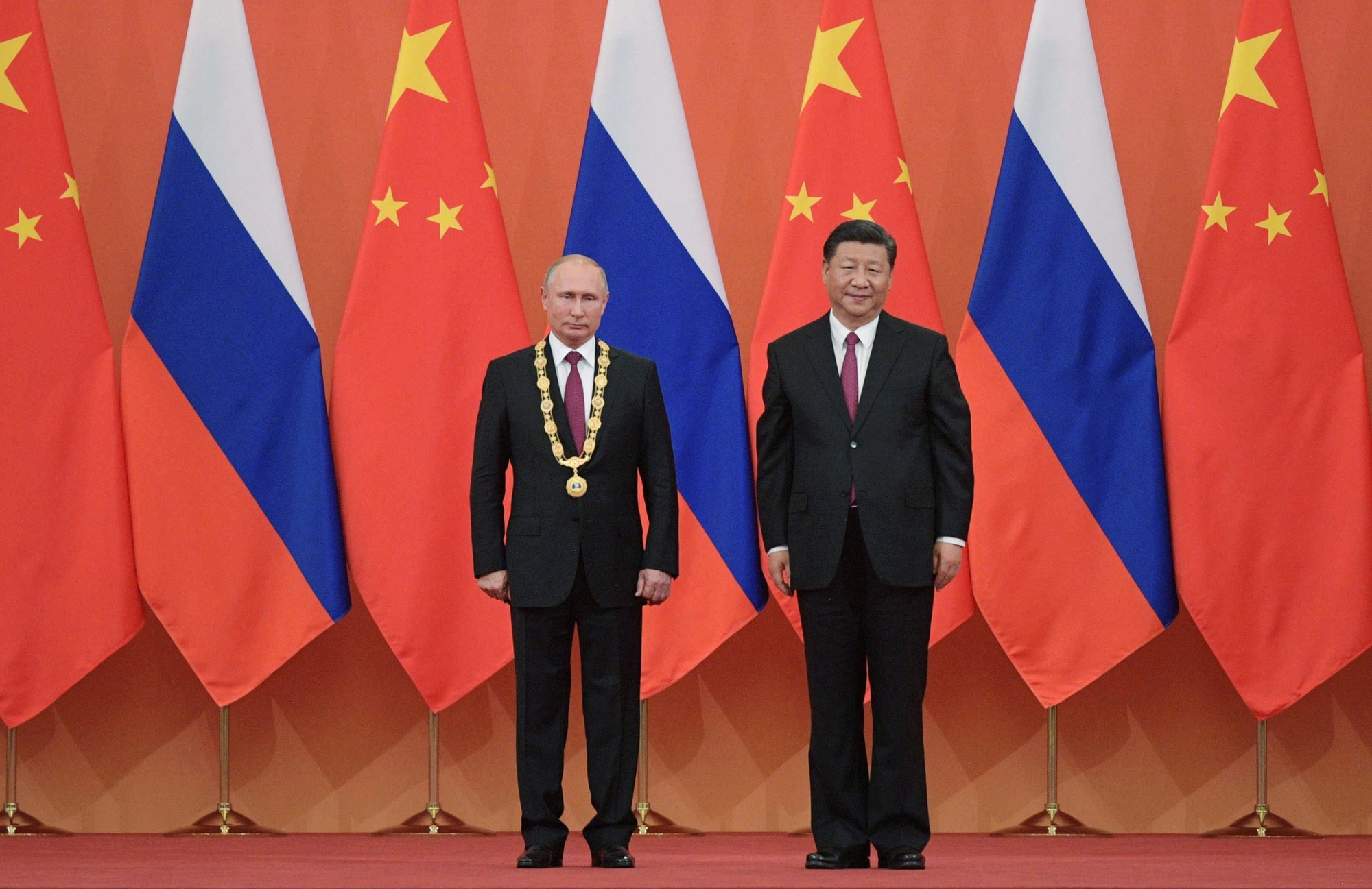 Chủ tịch Trung Quốc tặng &ocirc;ng Putin m&oacute;n qu&agrave; độc nhất v&ocirc; nhị - Ảnh 2.